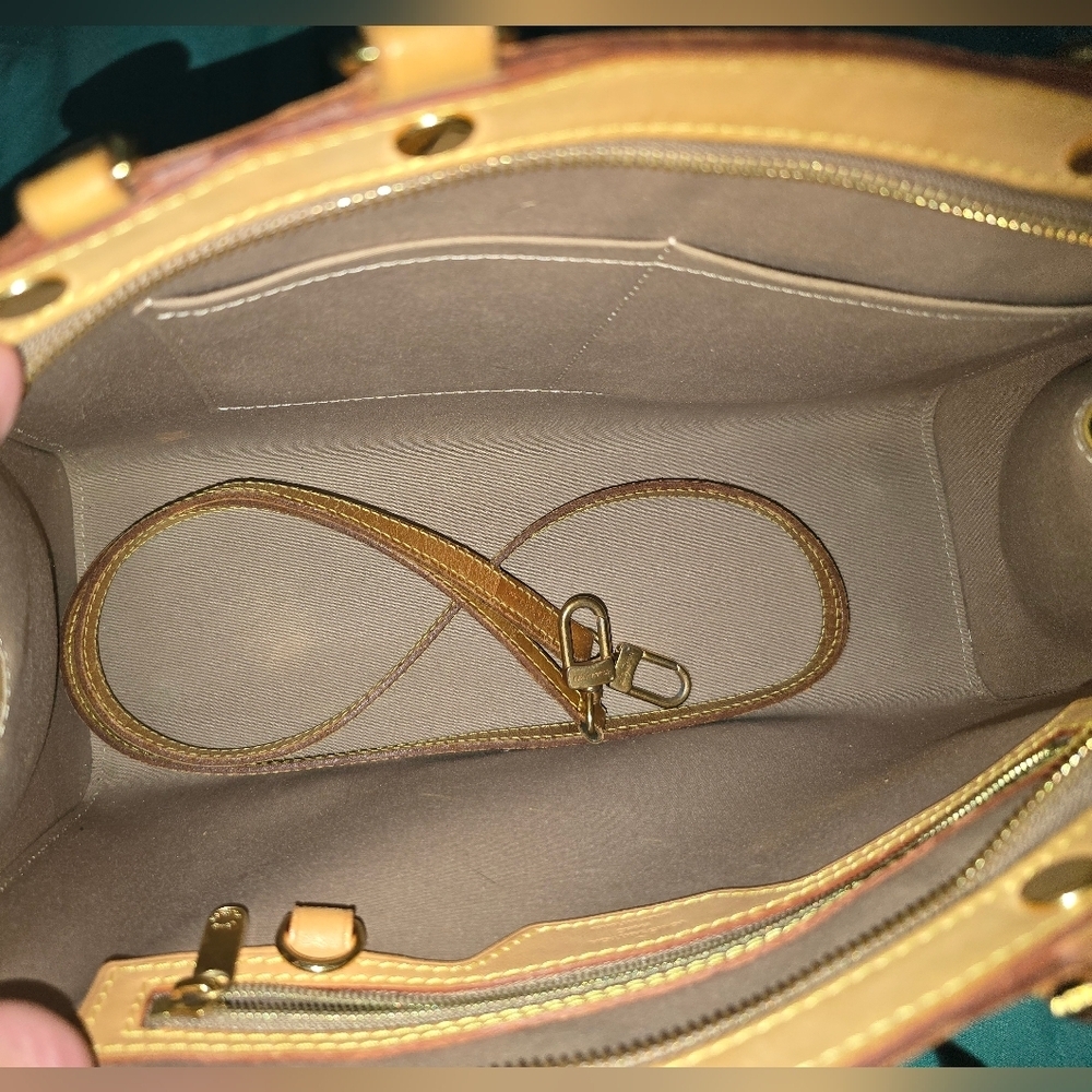 Louis Vuitton Gold and Tan Vernis Shoulder Bag - Picture 10 of 12